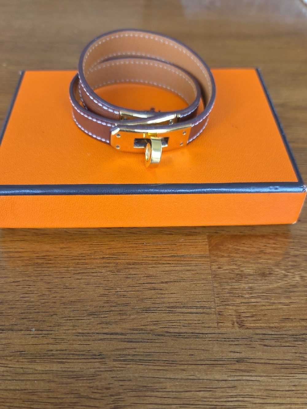 EUC Hermes Brown Double Tour Leather Kelly Bracelet with Gold Hardware